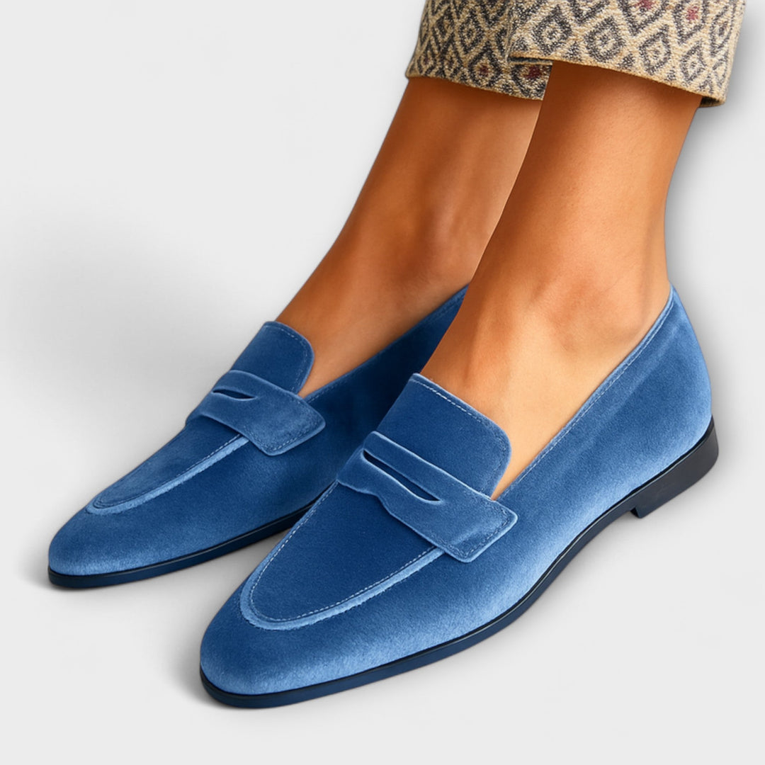 Samantha | Soft velvet moccasins
