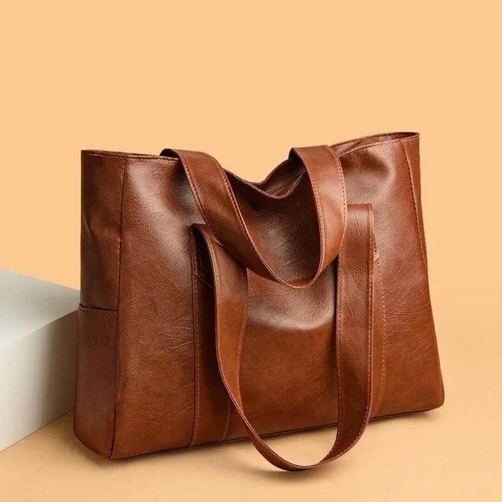 Elise’s Sleek Essential | Shoulder Bag