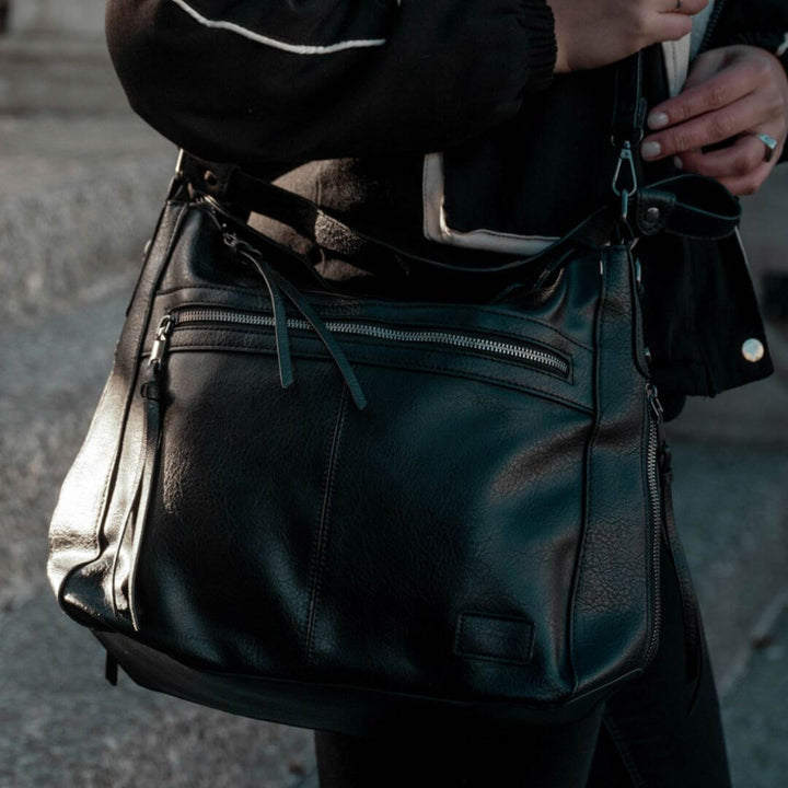 Gianna’s Sleek Zippered Carry | Shoulder Bag