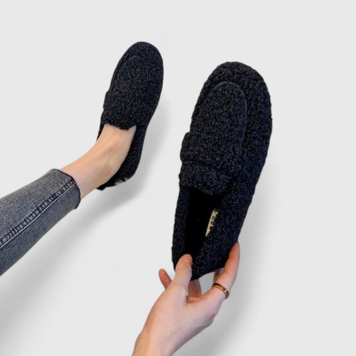 Solenne | Warm slippers with an elegant design