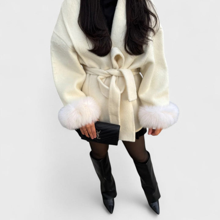 Woolcoat – Elegant coat with faux fur details