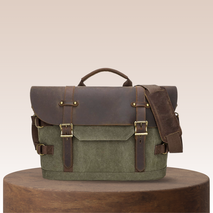 David | Rugged Classic Leather | Messenger Bag