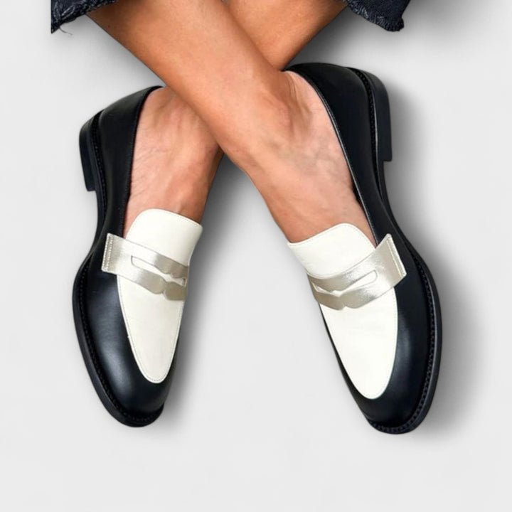 Samantha | Black loafers with shiny metallic effect