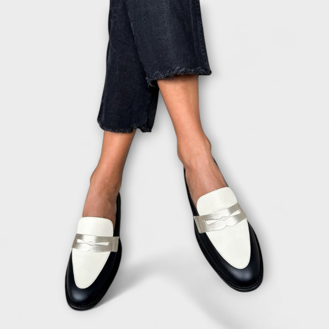 Samantha | Black loafers with shiny metallic effect