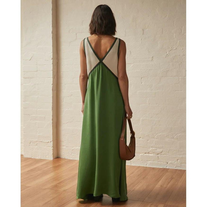 RENATA | V-Shaped Dress